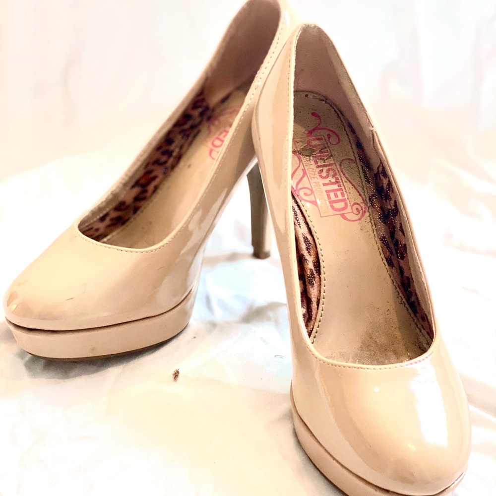 Unlisted glossy nude heel size 7